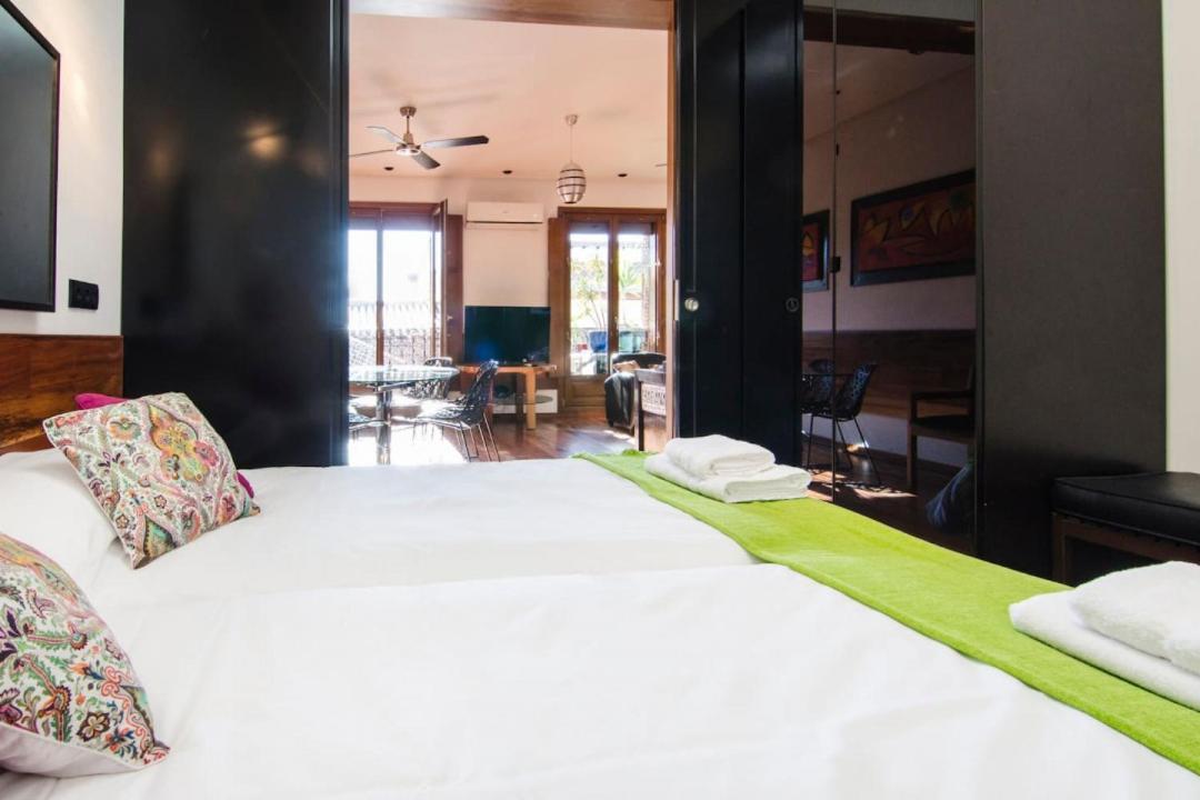 3Bedrooms 2Bathrooms Furnished - Lavapies - Bright Madrid Bagian luar foto